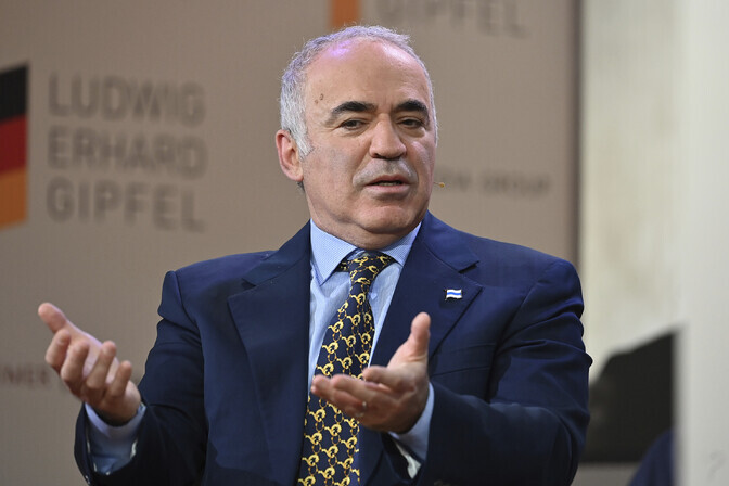 Kasparov to ERR: Every engineer that leaves Russia means one ... - ERR News