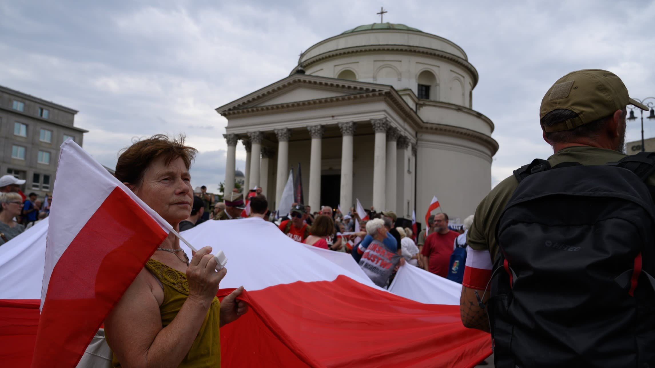 Poland tells Ukraine to exhume second world war victims even amid Russiaâs invasion - Financial Times